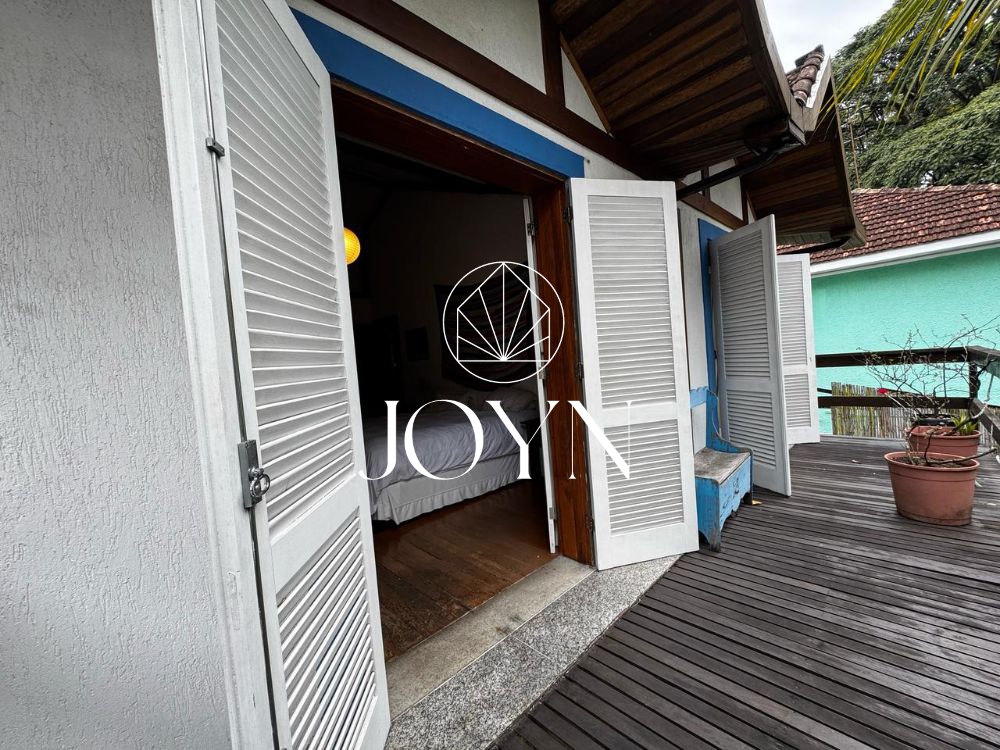 Casa - Venda/Locação - Jardim Botânico